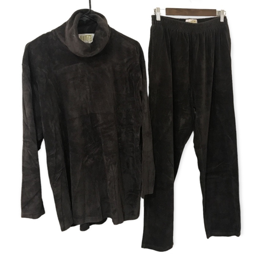 Vintage duffel outdoor brown long sleeve turtle neck shirt and matching pants
